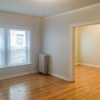 2008 W Foster Ave, Unit 1 in Chicago, IL - Building Photo