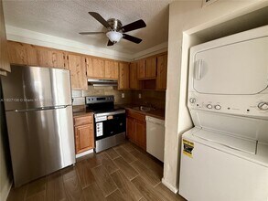 11130 Royal Palm Blvd in Coral Springs, FL - Building Photo - Building Photo