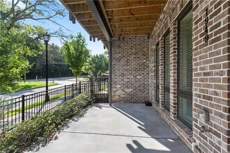 1949 Myrtle Walk in Atlanta, GA - Building Photo - Building Photo