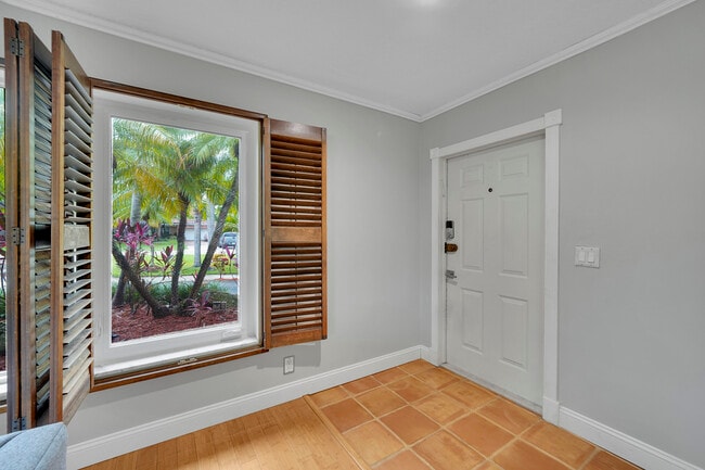 1518 N Yale Dr in Hollywood, FL - Building Photo - Building Photo