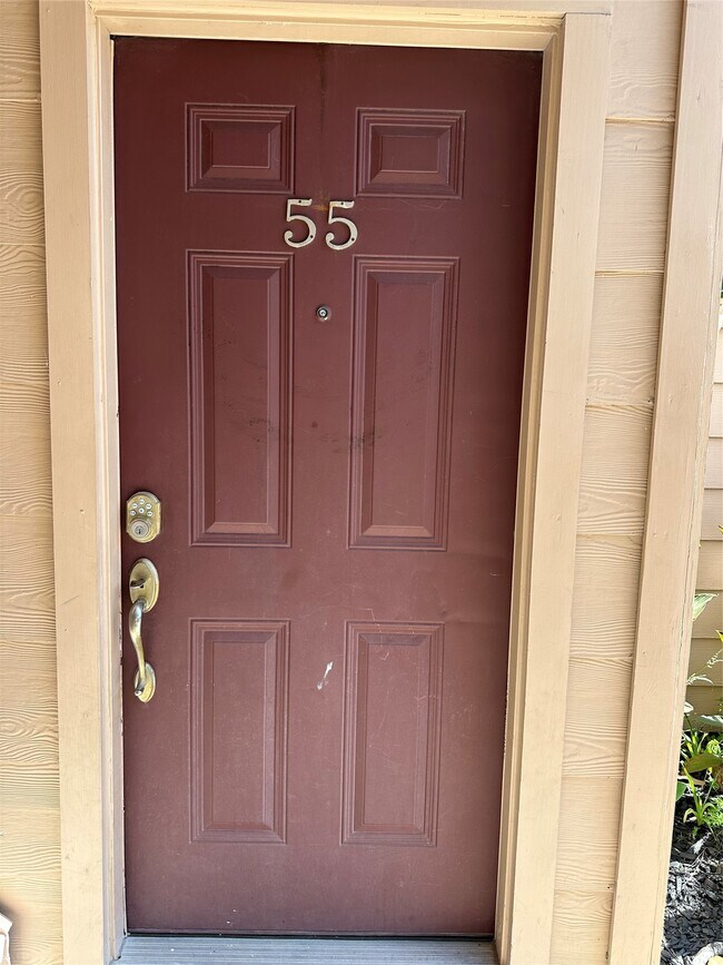 2125 Augusta Dr in Houston, TX - Building Photo - Building Photo