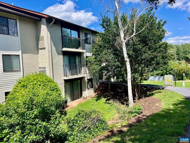 32 Spring Ct