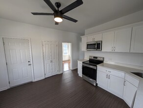 27 Darina Pl in Milford, CT - Building Photo - Building Photo