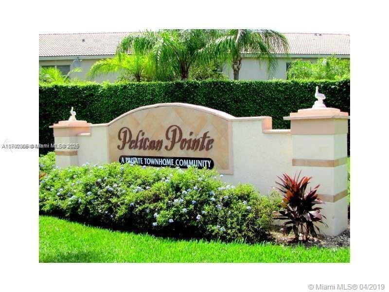 725 SW 122nd Ave in Pembroke Pines, FL - Building Photo