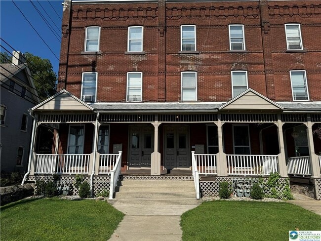 property at 527 Linden St