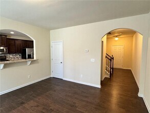 3405 Castleberry Village Cir in Cumming, GA - Building Photo - Building Photo