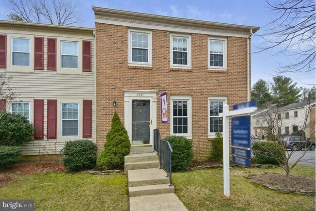 Private Bedroom/Bath - 5721 Edgewater Oak Ct in Burke, VA - Foto de edificio - Building Photo