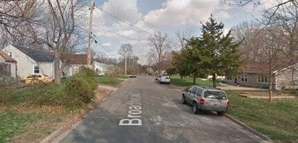 913 Broadhead St in Columbia, MO - Building Photo - Building Photo