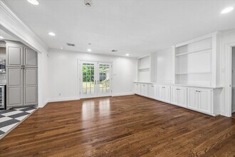 5210 Meadow Lake Ln in Houston, TX - Building Photo - Building Photo