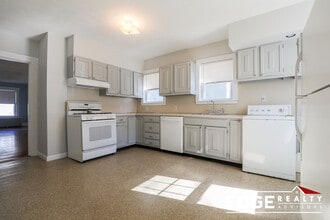 15 Mapleton St, Unit 1 in Boston, MA - Foto de edificio - Building Photo