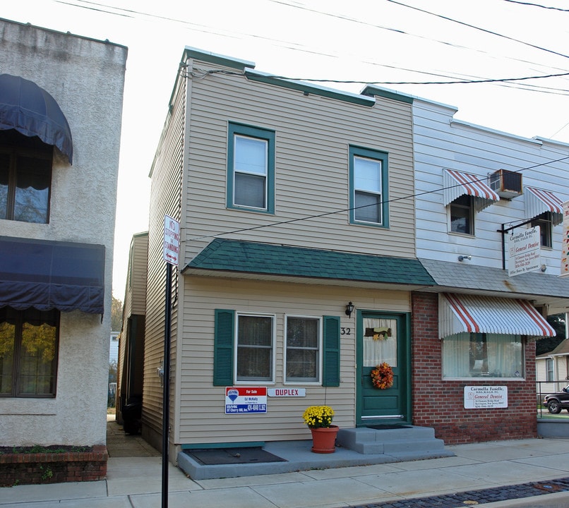 32 Clements Bridge Rd in Barrington, NJ - Foto de edificio