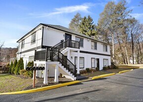 441 Manville Rd in Pleasantville, NY - Building Photo