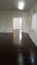 5428 Edgewood Pl, Unit 1212 in Los Angeles, CA - Building Photo - Building Photo