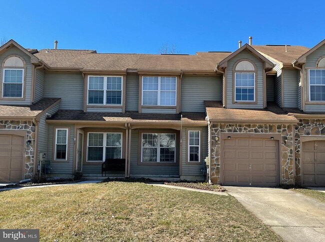 15 Lavister Dr in Mount Laurel, NJ - Building Photo - Building Photo