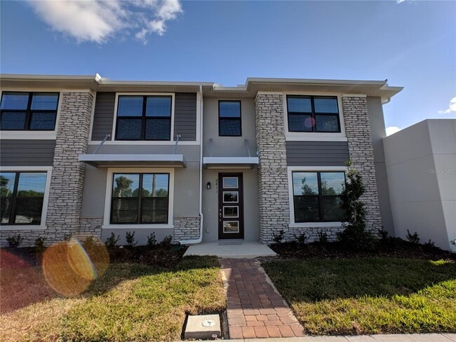 2611 Amati Dr