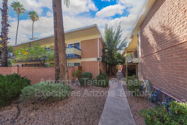 property at 3940 E Timrod St