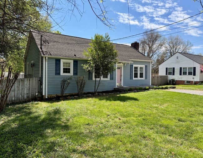 3232 Fairmont Blvd in Knoxville, TN - Building Photo - Building Photo