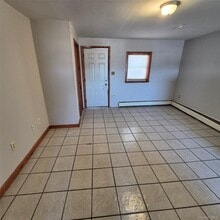 2071 Ulster Ave in Lake Katrine, NY - Building Photo - Building Photo