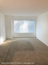 2364 Las Plumas Ave in Oroville, CA - Building Photo - Building Photo