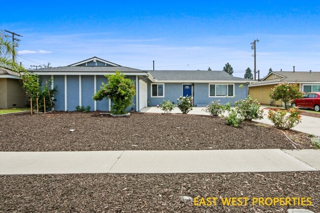 6942 Santa Rita Ave in Garden Grove, CA - Building Photo - Building Photo