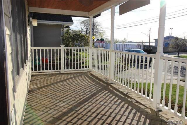 33 Waterford Rd in Island Park, NY - Building Photo - Building Photo