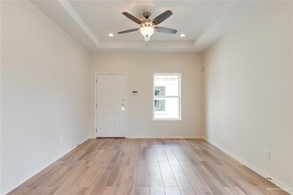 503 Peabody Ave in Edinburg, TX - Building Photo - Interior Photo