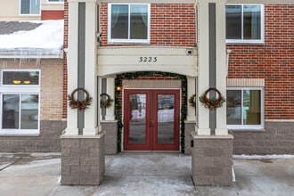 Kiwanis Heritage Inc in East Troy, WI - Foto de edificio - Building Photo