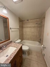 5056 Kenerson Dr in Fairfax, VA - Building Photo - Building Photo