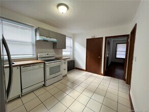 69 Nash St-Unit -2 in New Haven, CT - Building Photo - Building Photo