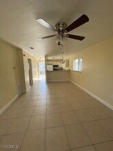 8071 Country Rd in Ft. Myers, FL - Building Photo - Building Photo