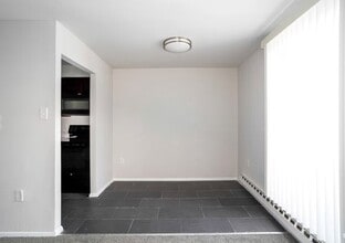 500 E Upsal St, Unit B in Philadelphia, PA - Building Photo - Building Photo