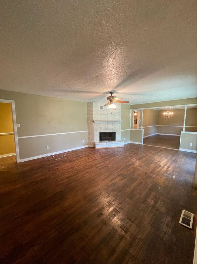 1105 Wilma St in Tyler, TX - Building Photo - Building Photo