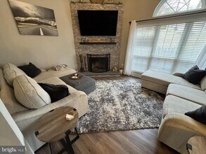 424 Trumbull Ct in Newtown, PA - Building Photo - Building Photo