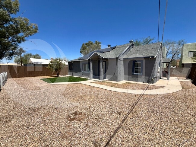3725 E Flower St in Tucson, AZ - Building Photo - Building Photo