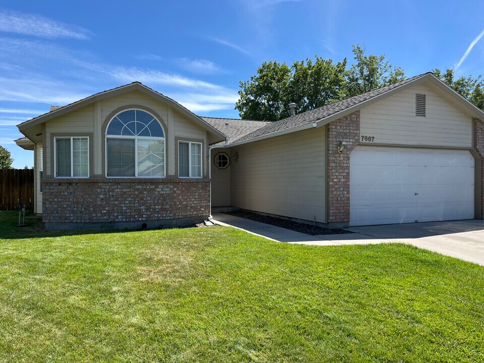 7667 W Prince St in Boise, ID - Building Photo