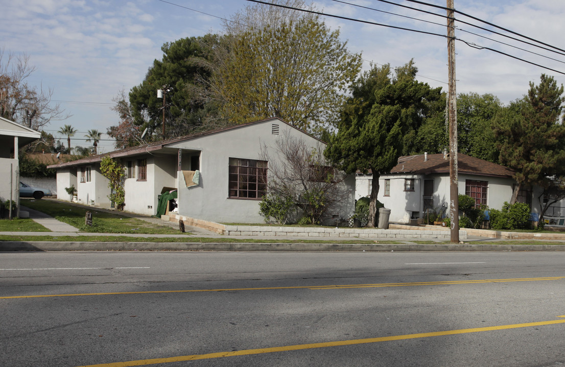 6645 Whitsett Ave in North Hollywood, CA - Building Photo