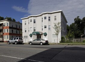 472 Park Ave in Worcester, MA - Building Photo
