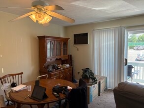200 Manville Hill Rd in Cumberland, RI - Building Photo - Building Photo