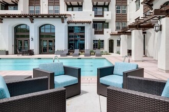 Deer Creek Apartments in San Ramon, CA - Foto de edificio - Building Photo
