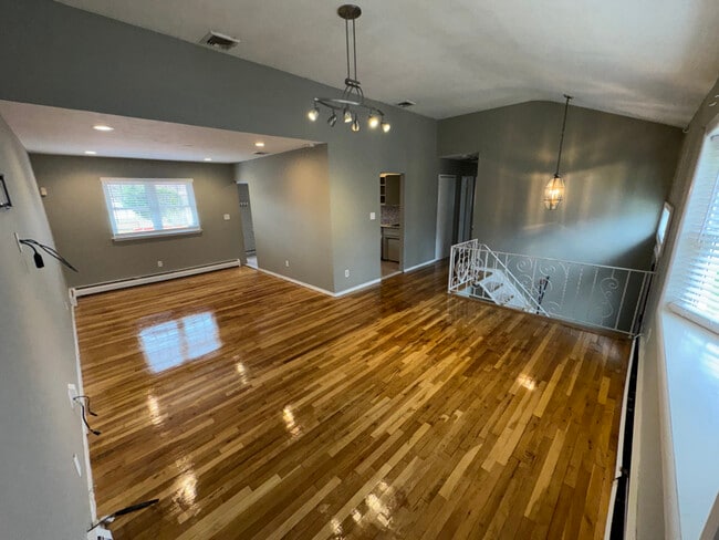 114 Jamie St in Islip Terrace, NY - Building Photo - Building Photo
