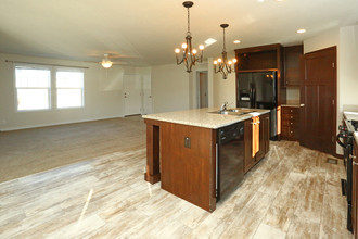 Arbor Woods in Ypsilanti, MI - Building Photo - Interior Photo