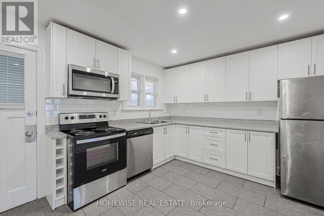 property at 366 Mary St N