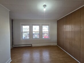 301 S Logan Ave in Trenton, NJ - Foto de edificio - Building Photo