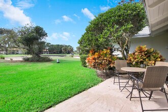 820 Club Dr in Palm Beach Gardens, FL - Building Photo - Building Photo