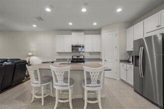 8658 Rain Song Rd in Sarasota, FL - Building Photo - Building Photo
