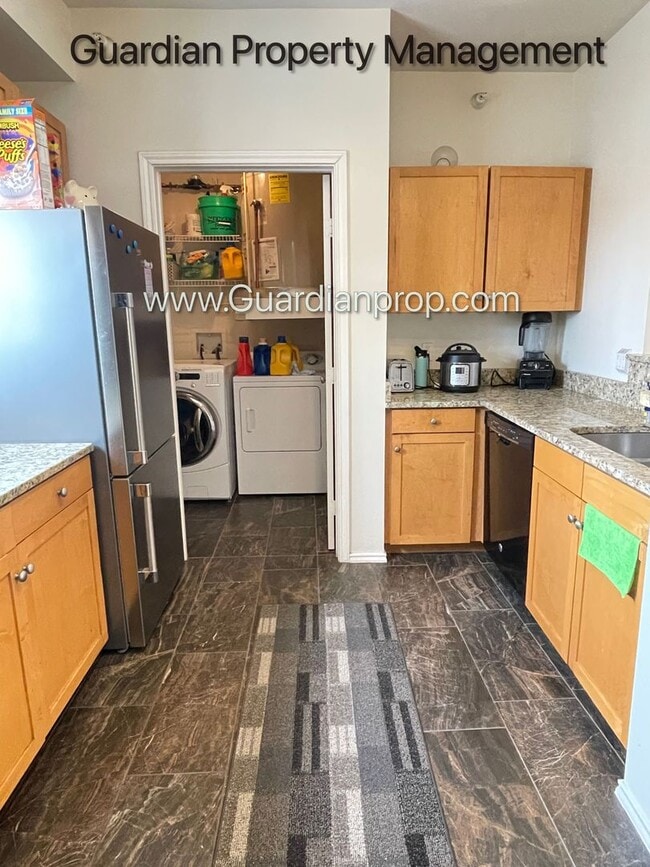 13570 Technology Dr. in Eden Prairie, MN - Building Photo - Building Photo