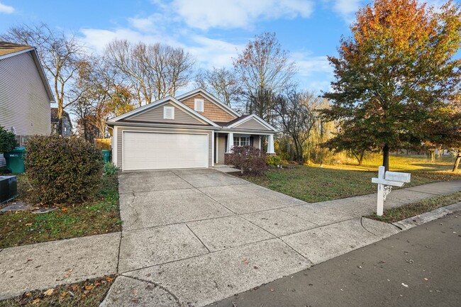 131 Crestwood Ln in Spring Hill, TN - Building Photo - Building Photo