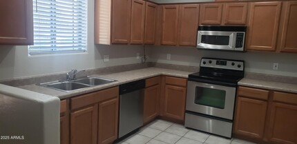 1225 N 36th St in Phoenix, AZ - Building Photo - Building Photo