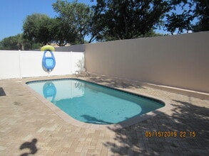 156 Wilson Ave in Cocoa Beach, FL - Building Photo - Building Photo