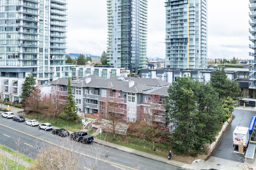 Nelson On The Park in Burnaby, BC - Building Photo